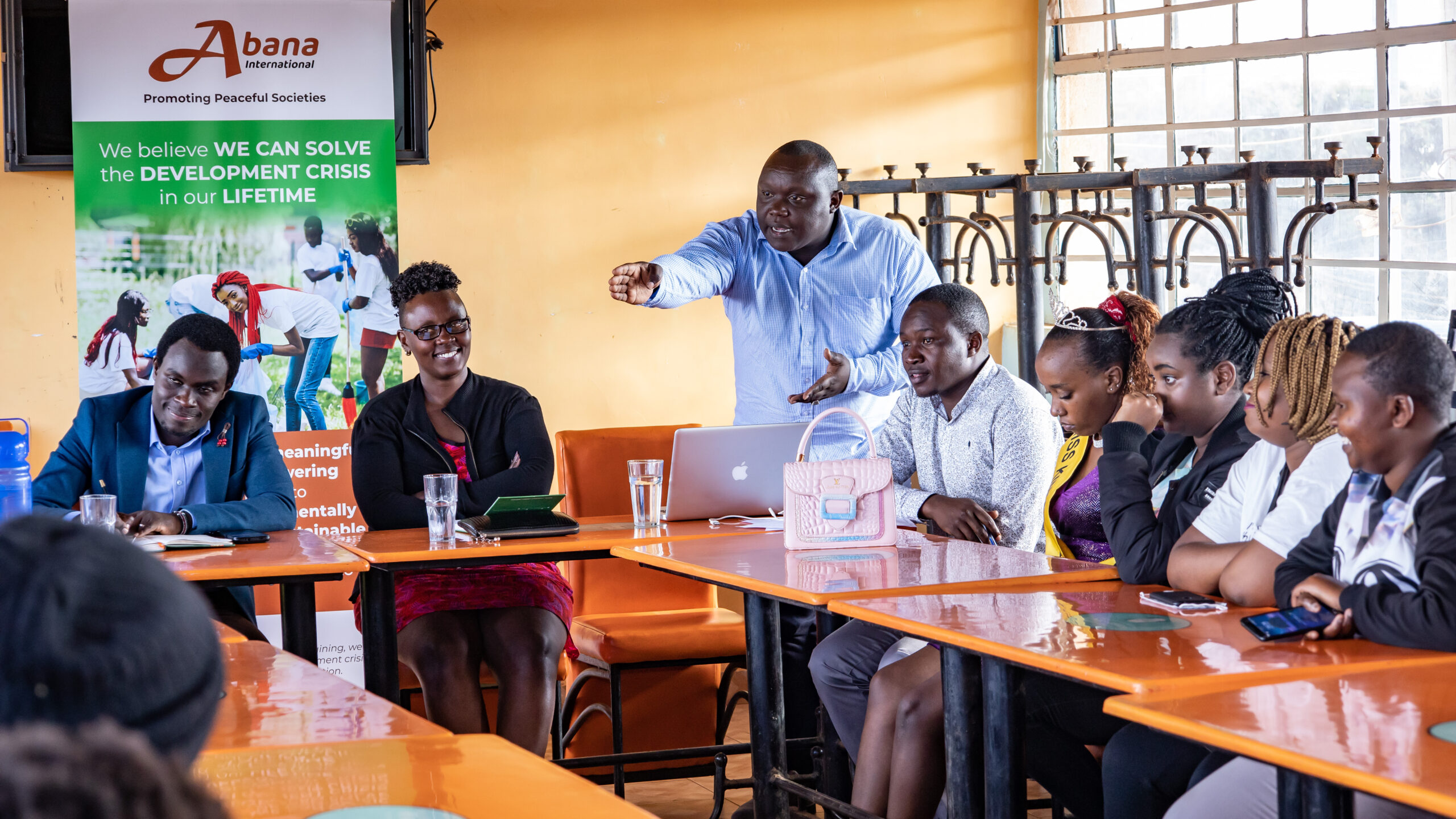 8B2EE878-27F6-440C-B7EE-2F805BA4590D